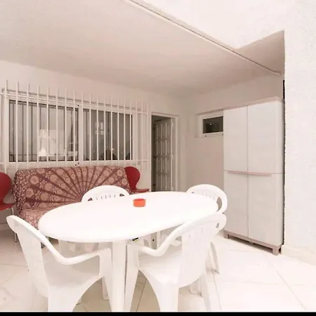 Canarias 2 Bedroom アパート *