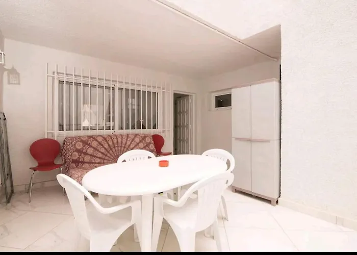 Canarias 2 Bedroom Apartment *